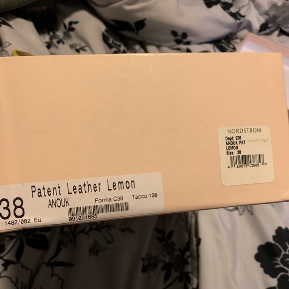 SOLD!Jimmy Choo Patent Leather Anouk Heels Size 38 - Picture 4 of 6